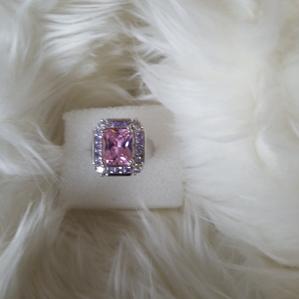 New .925 Sterling  ring w/ pink CZ emerald cut